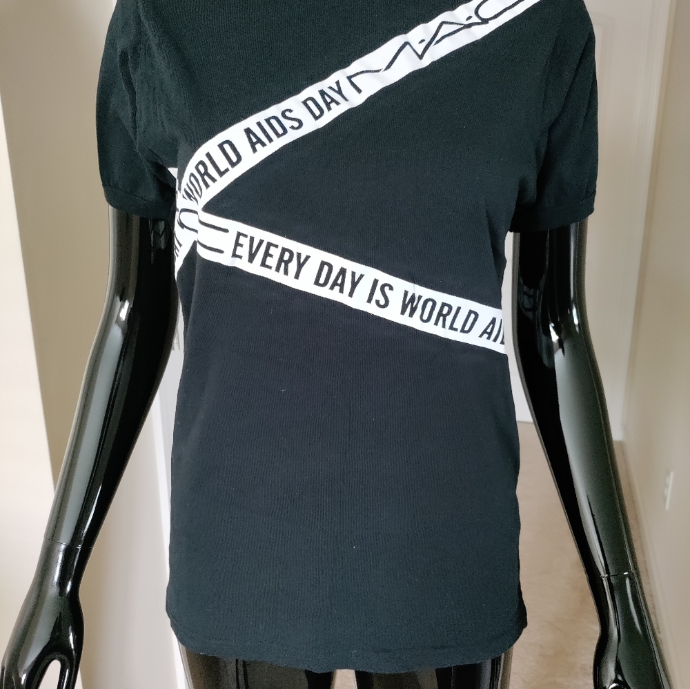 Mac Cosmetics "World Aids Day" Tshirt Good Condition